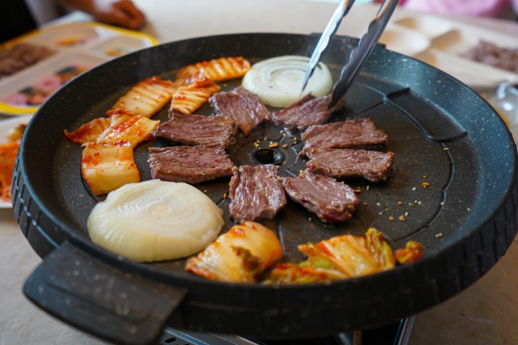 How Do Korean Bbq Restaurants Clean Their Grills