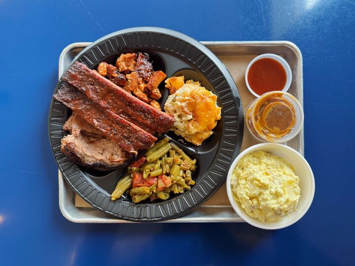 Texas BBQ Gem: Heavenly Cheesy Potatoes for a Flavorful Feast