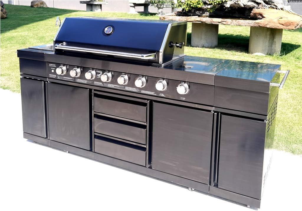 Grill & Chill: Our Take on the 3-in-1 BBQ Kitchen