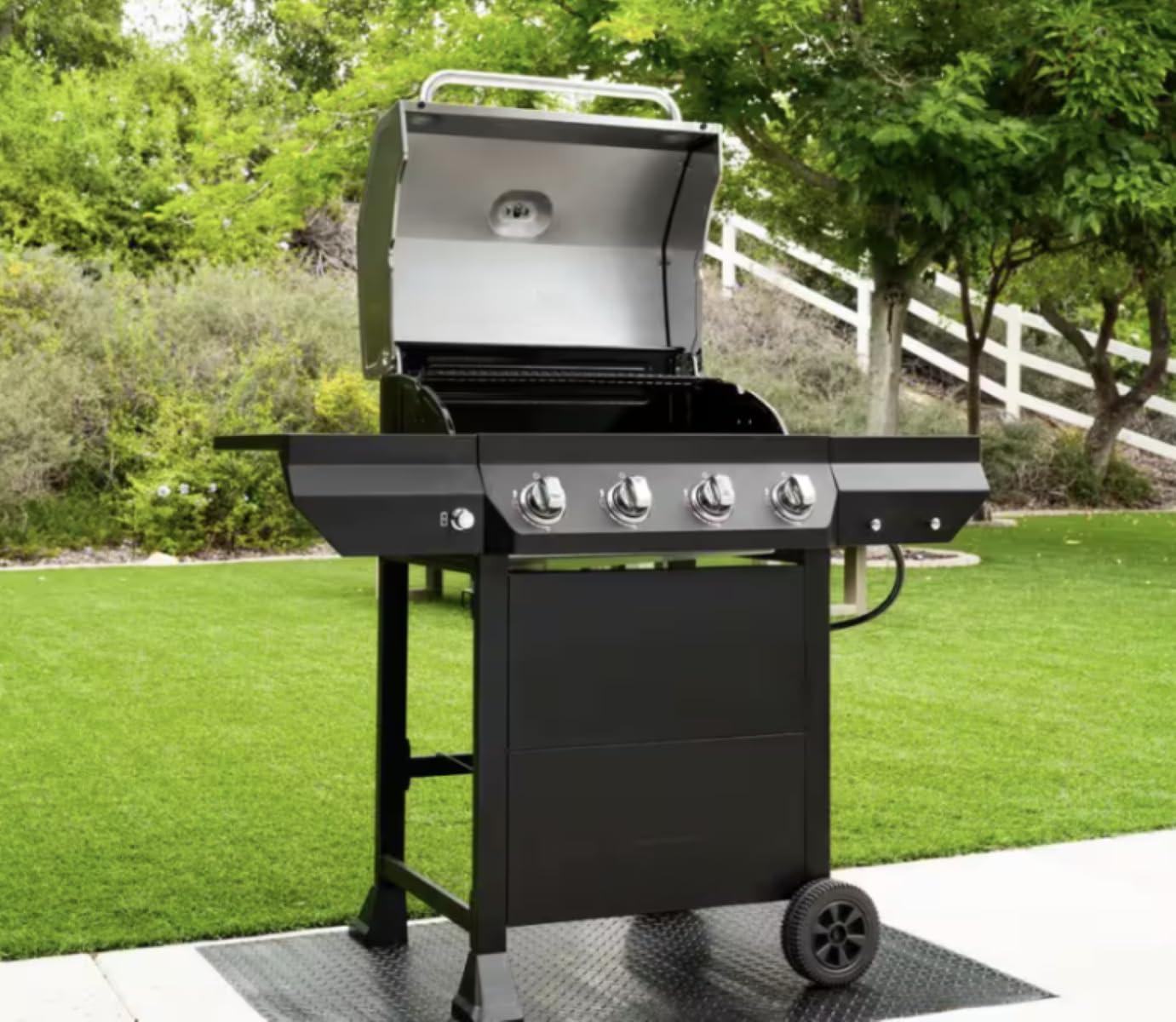 Sizzling Summers: Cooking with Our 4-Burner Gas Grill